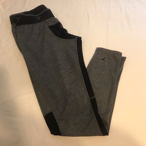Sold Old Navy Men's Base layer stay dry leggings